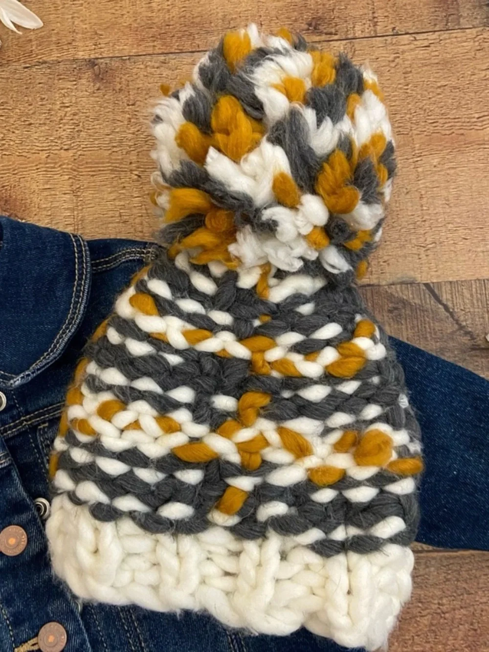 N/A hand knit
